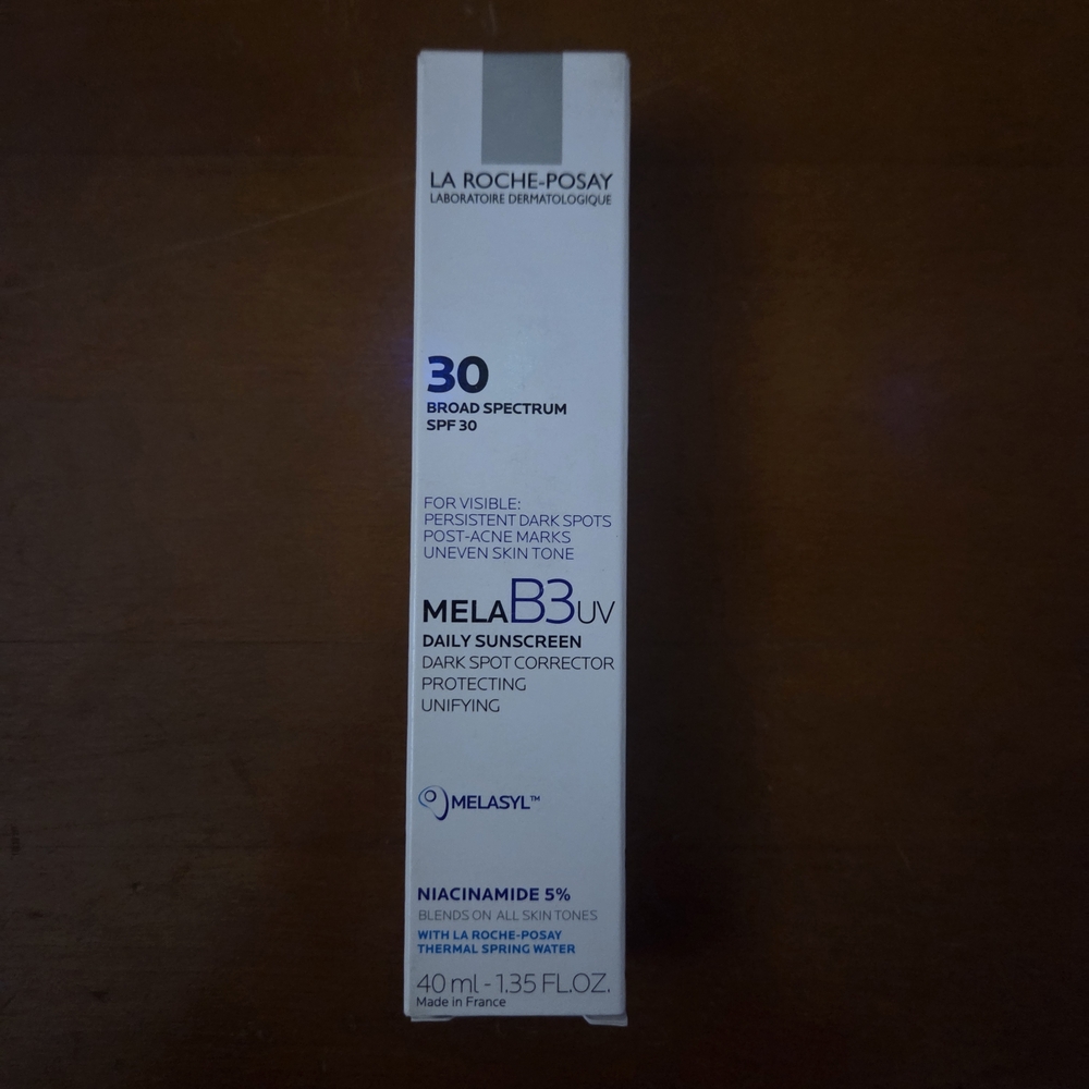 La Roche-Posay Mela-D Daily Sunscreen SPF 30 - White